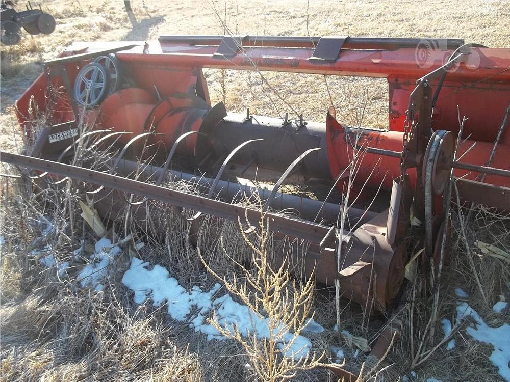 International 810 oats pickup head for IHC combine for sale Laurel, NE