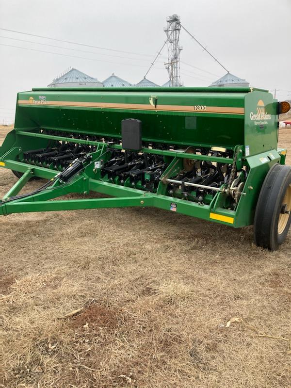 2023 Great Plains 13' end wheel drill for sale Laurel, NE